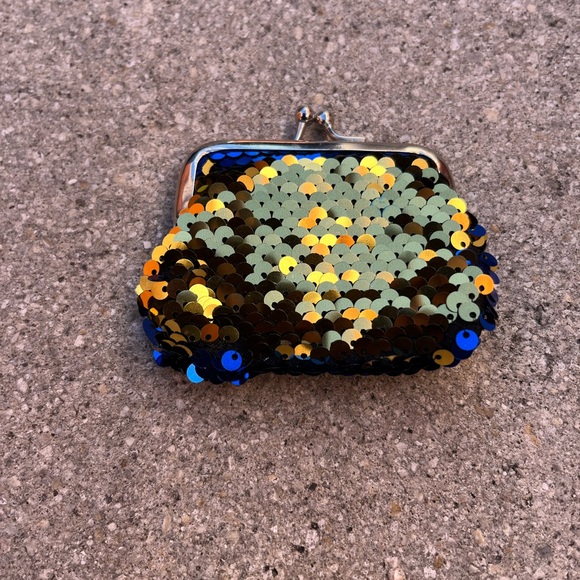 Sequin Clutch in Blue and Gold - Picture 2 of 9